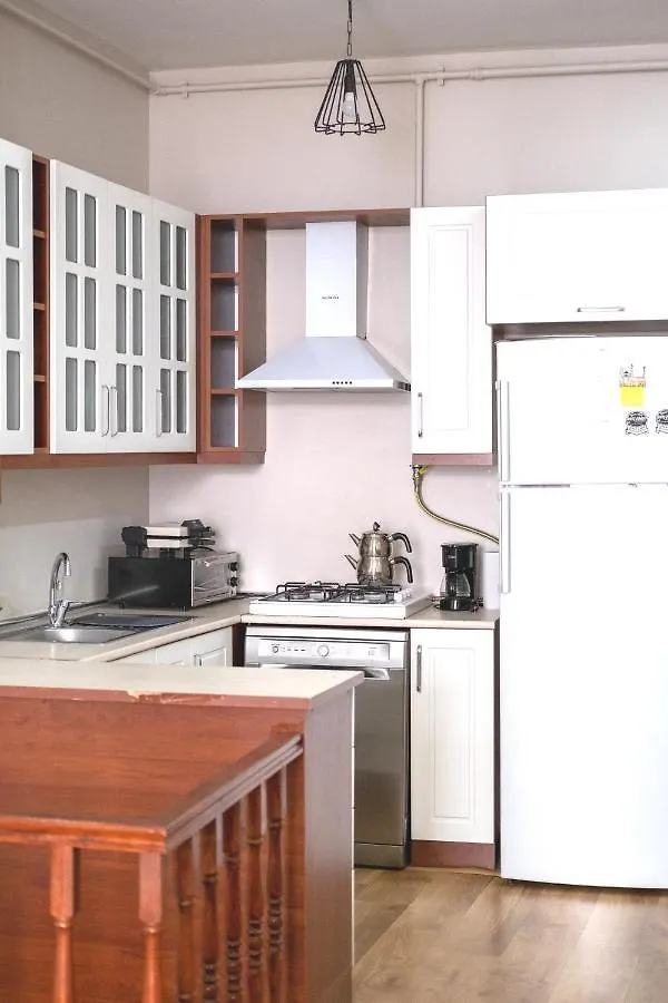 Garden Duplex With Netflix Close To Taksim,Bomonti Apartman Isztambul Törökország